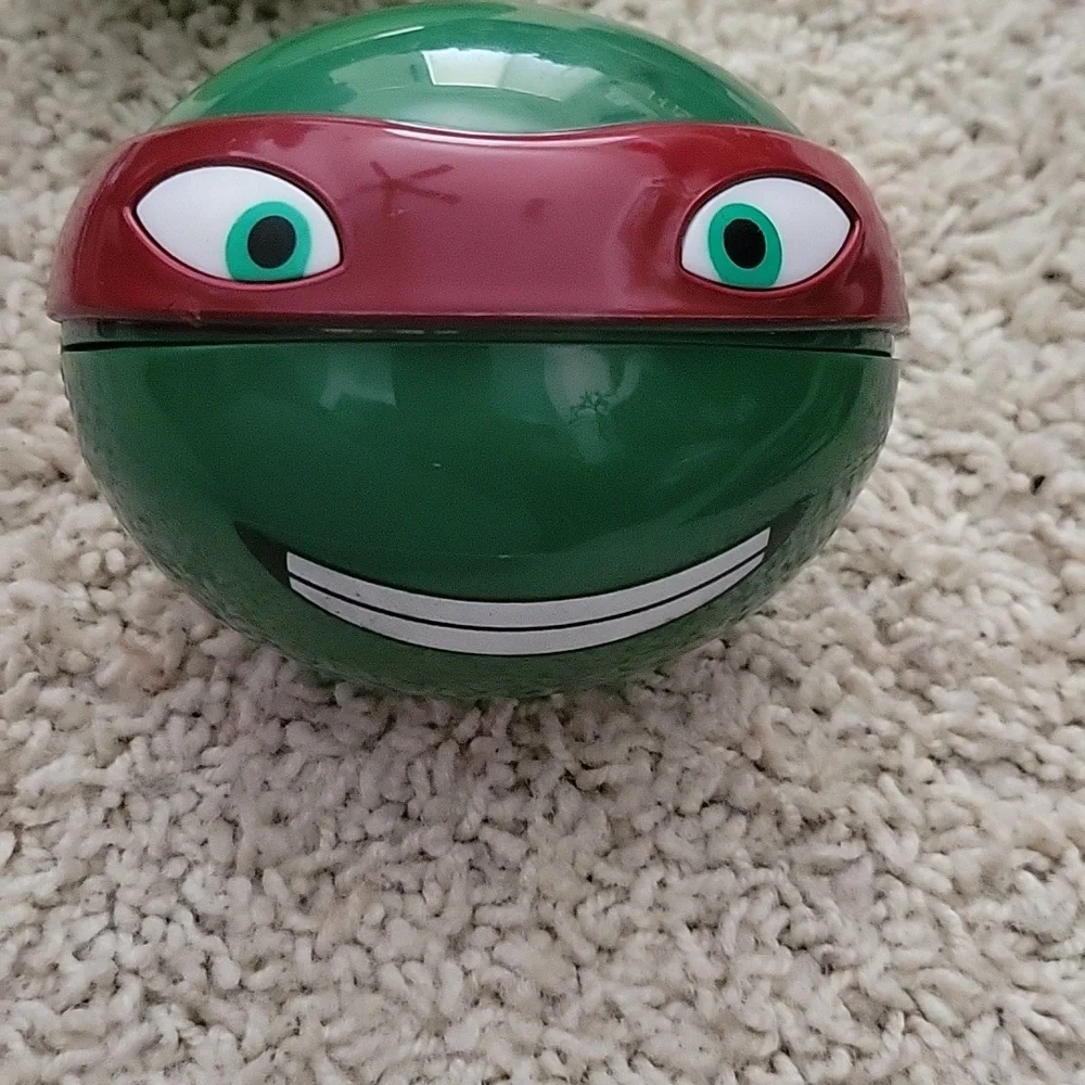 Ninja Turtle Metal Lunch box with sandwiche box, 3 snack holders and 2 puzzles. - Picture 10 of 11